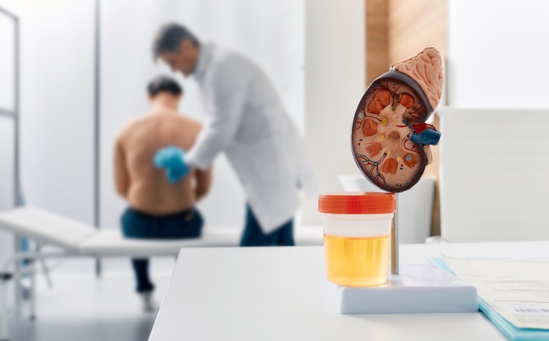 gặp bác sĩ để được hỗ trợ và điều trị các bệnh liên quan đến nước tiểu