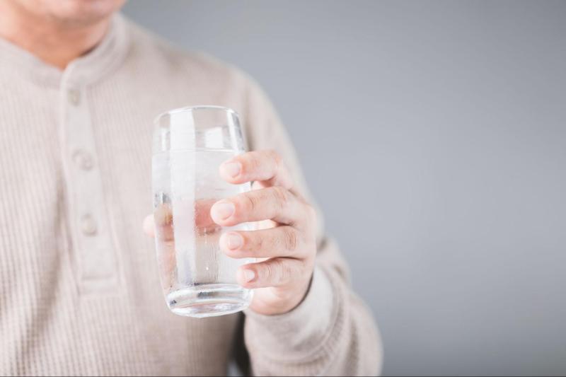 người bệnh nên uống nhiều nước
